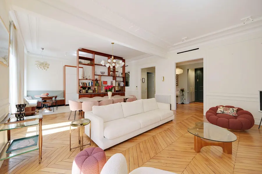 Interior under confidentiality
